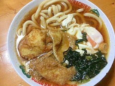 卵と油揚げとわかめのうどん